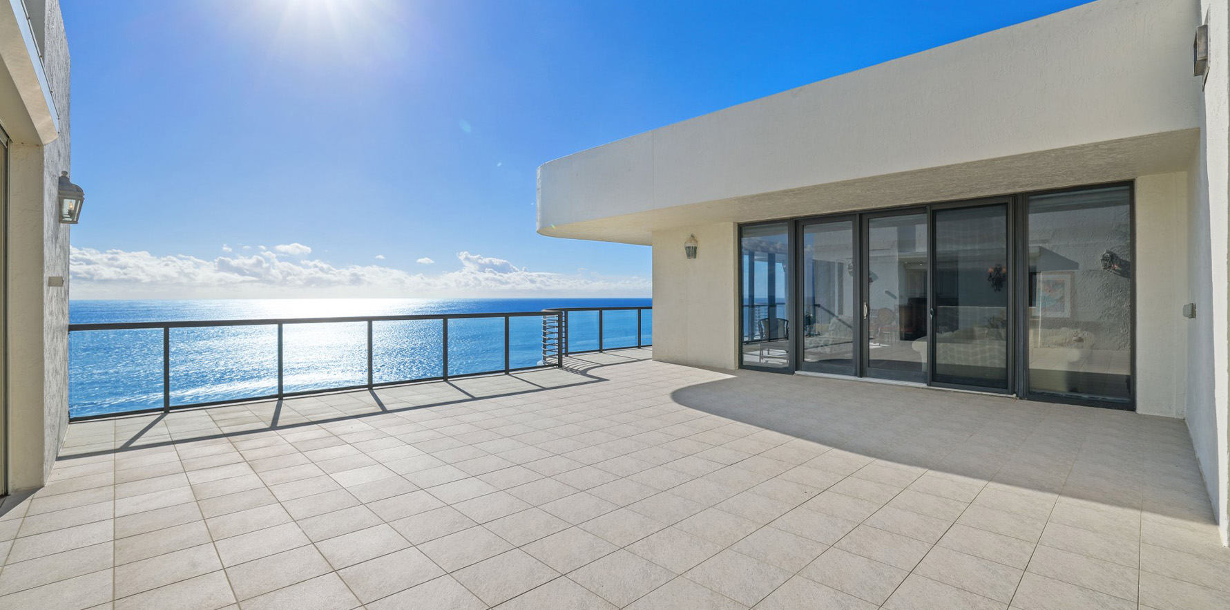 balcony VM